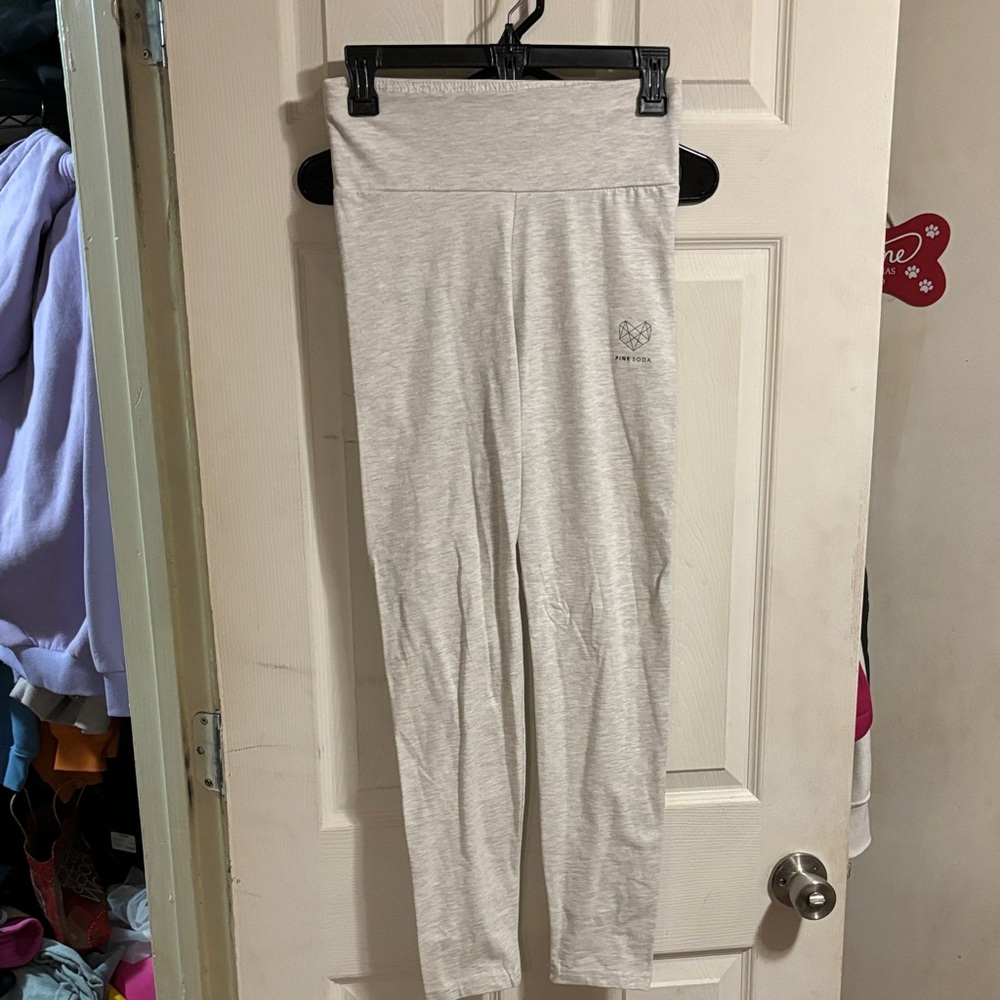 Stylish Women's Gray Leggings